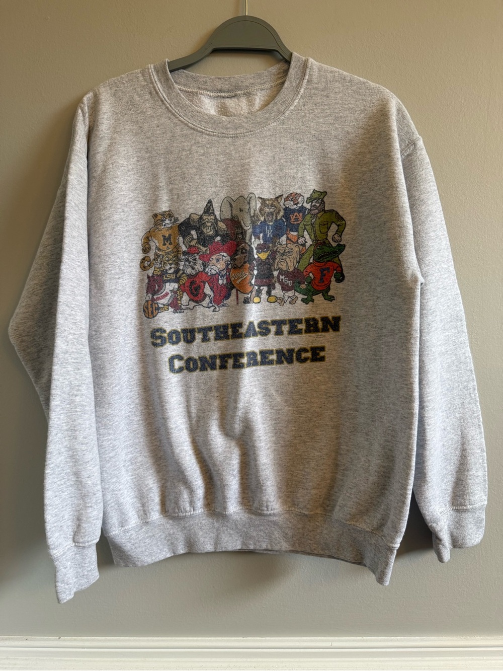 Southeastern Conference crewneck, size small, vguc
